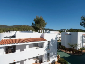 Apartamentos Blanco Sol