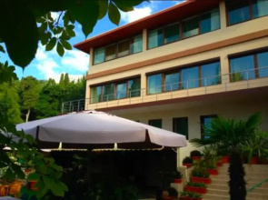 Alligator Hotel