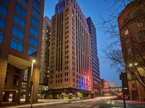 Renaissance Saint Elm Dallas Downtown Hotel