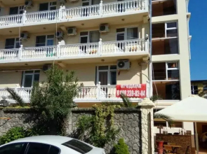 Guest House Alpiisky na Stanislavskogo