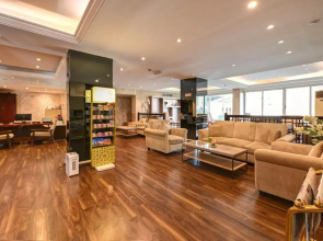 Al Bustan Hotel Flats