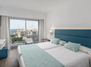 Alua Leo Hotel