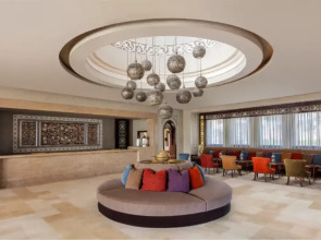 Отель JAZ Neo Saraya Palms