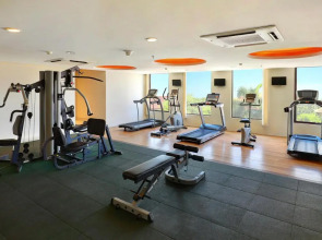 Отель Harris Hotel Seminyak Bali