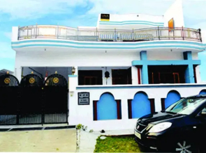UNA Homestay UNA House
