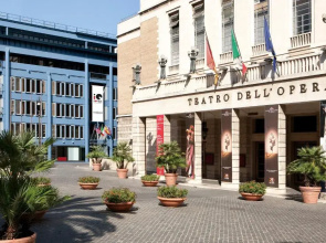 iQ Hotel Roma