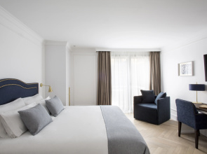 Hotel Midmost by Majestic Hotel Group