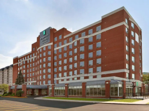 Embassy Suites by Hilton Montreal Airport