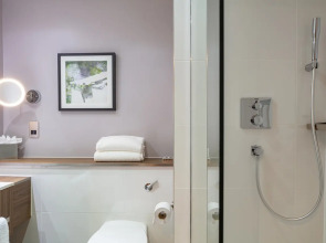 DoubleTree by Hilton Edinburgh Airport