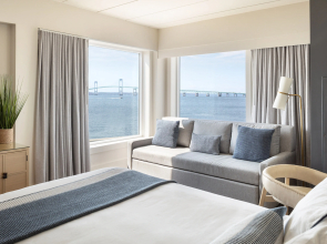 Newport Harbor Island Resort