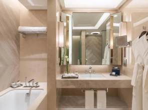 Taj Exotica Resort & Spa, The Palm, Dubai