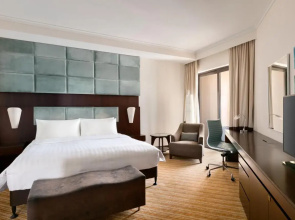 Traders Hotel, Qaryat Al Beri
