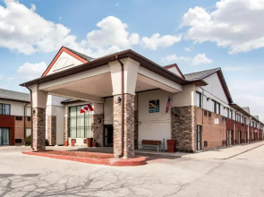 Quality Inn & Suites - Toronto West