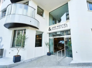 &And Hostel Hommachi East