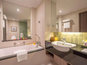 Novotel Living Bangkok Sukhumvit Legacy