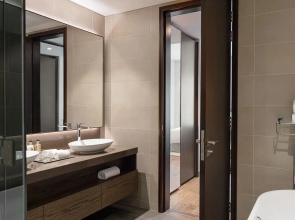 Jumeirah Living Marina Gate