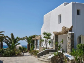 Myconian Sunrise Relais & Chateaux Hotel