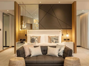 Le Royal Meridien Beach Resort And Spa