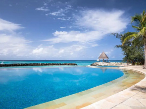 Спа-курорт Taj Coral Reef