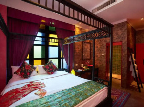 Отель Shanghai Mansion Bangkok