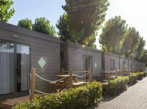 Hu Venezia Camping in Town