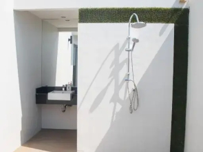 The Blue Pearl Kata Hotel