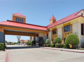 Red Roof Inn PLUS+ Dallas – Addison
