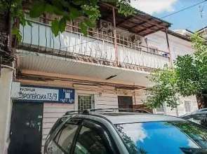 Hostel Night Light on Evropeiskaya