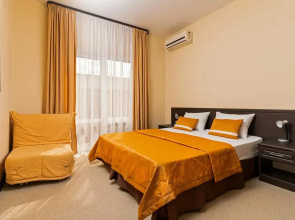 Yuzhniy Polus Guest House