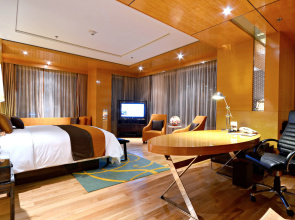 Renaissance Bangkok Ratchaprasong Hotel