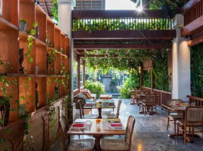 Отель Adiwana Unagi Suites