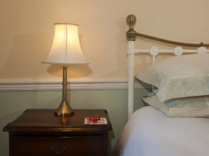 All Seasons Apartments