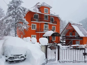 Kapriz Guest house