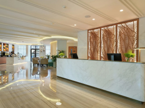 Отель Arabian Park Dubai, an Edge by Rotana Hotel