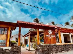 Hotel Coral Blanco