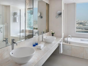Отель Crowne Plaza Festival City an IHG