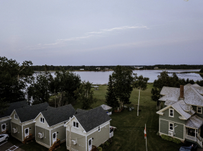 Briarwood Coastal Cottages & Lodge