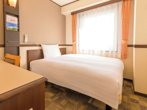 Toyoko Inn Shin Osaka Higashi Mikuni Station