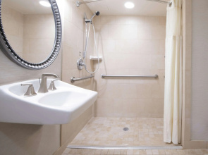 DoubleTree Suites by Hilton Hotel Philadelphia West