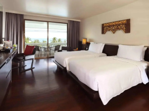 Le Meridien Phuket Beach Resort