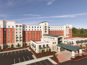 Embassy Suites by Hilton Portland Hillsboro, Oregon Hotel