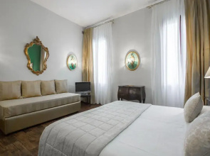 Amadeus Hotel
