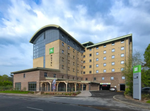 ibis London Gatwick Airport