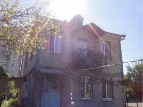 Guest House Lakoba 32