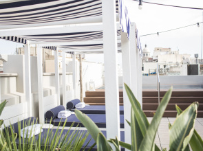 Hotel Midmost by Majestic Hotel Group