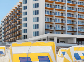 Delta Hotels by Marriott Virginia Beach Waterfront Suites