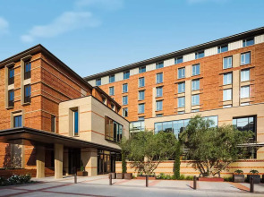 UCLA Meyer & Renee Luskin Conference Center