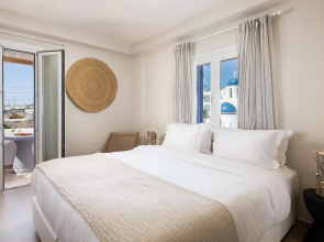 Bios Santorini Vegan - Vegetarian Boutique Hotel 