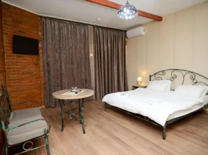 Ragnar Hotel
