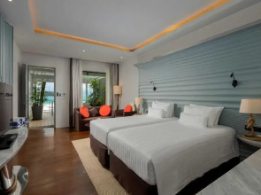 Отель The Boathouse Phuket